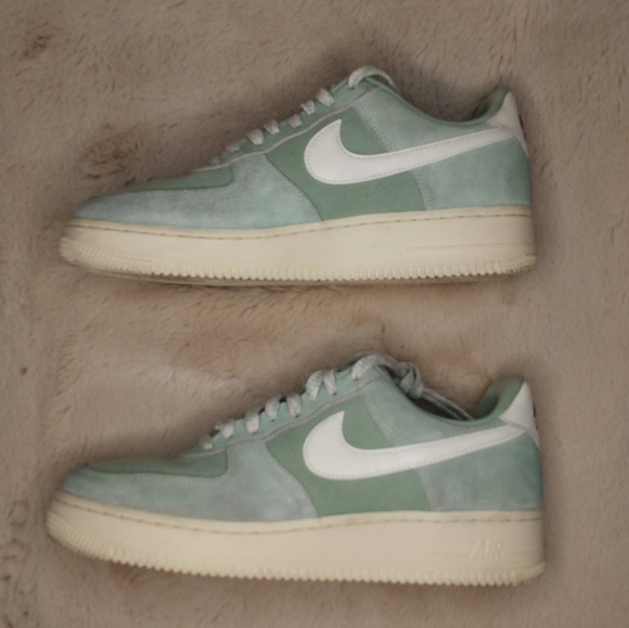 Nike Classic Air Force 1 '07 LV8 Certified Fresh 2022 Release Enamel Green Sail - Picture 5 of 12
